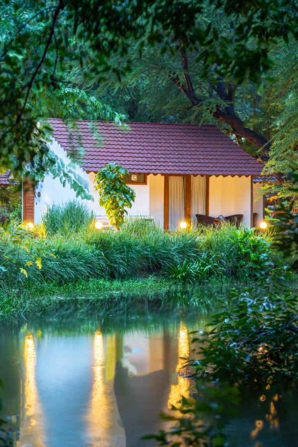 Aranya Vilas - A Nature Resort Udaipur Exterior foto